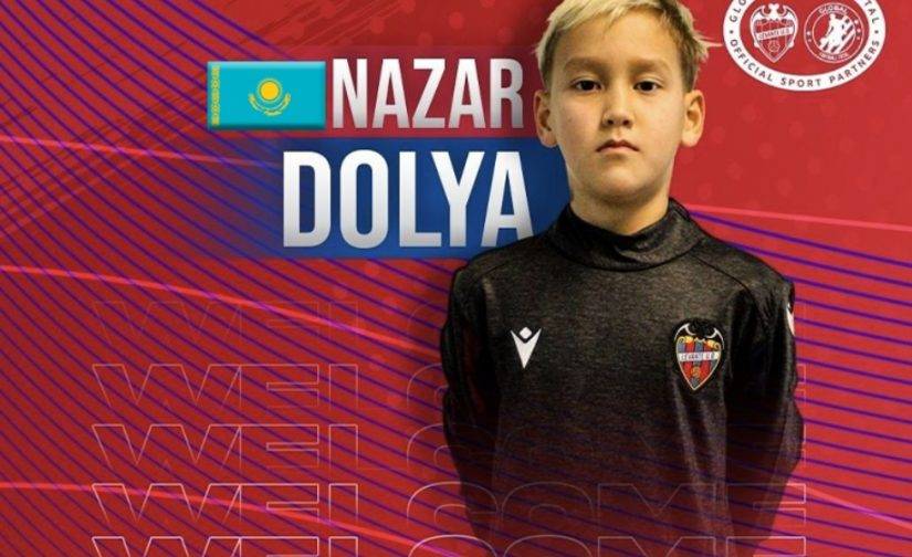 Un futbolista de nueve años de Uralsk se fue con contrato a España