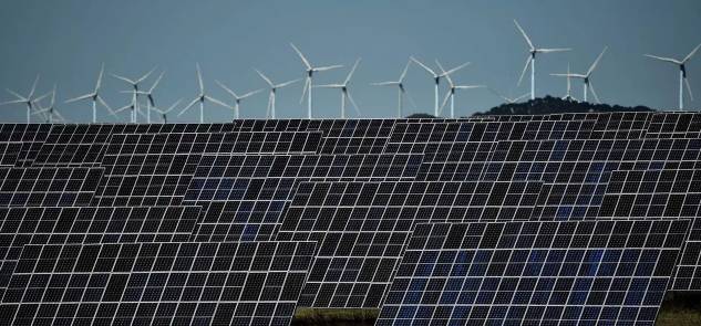 España genera suficiente energía renovable para abastecer a todo el país durante una jornada laboral completa de 9 horas